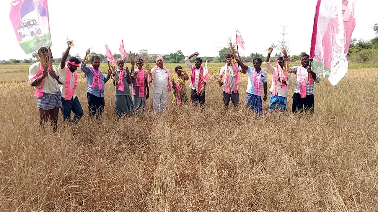 కాంగ్రెస్ ప్రభుత్వంలో రైతు కండ్లలో కన్నీళ్లు: తాటికొండ సీతయ్య