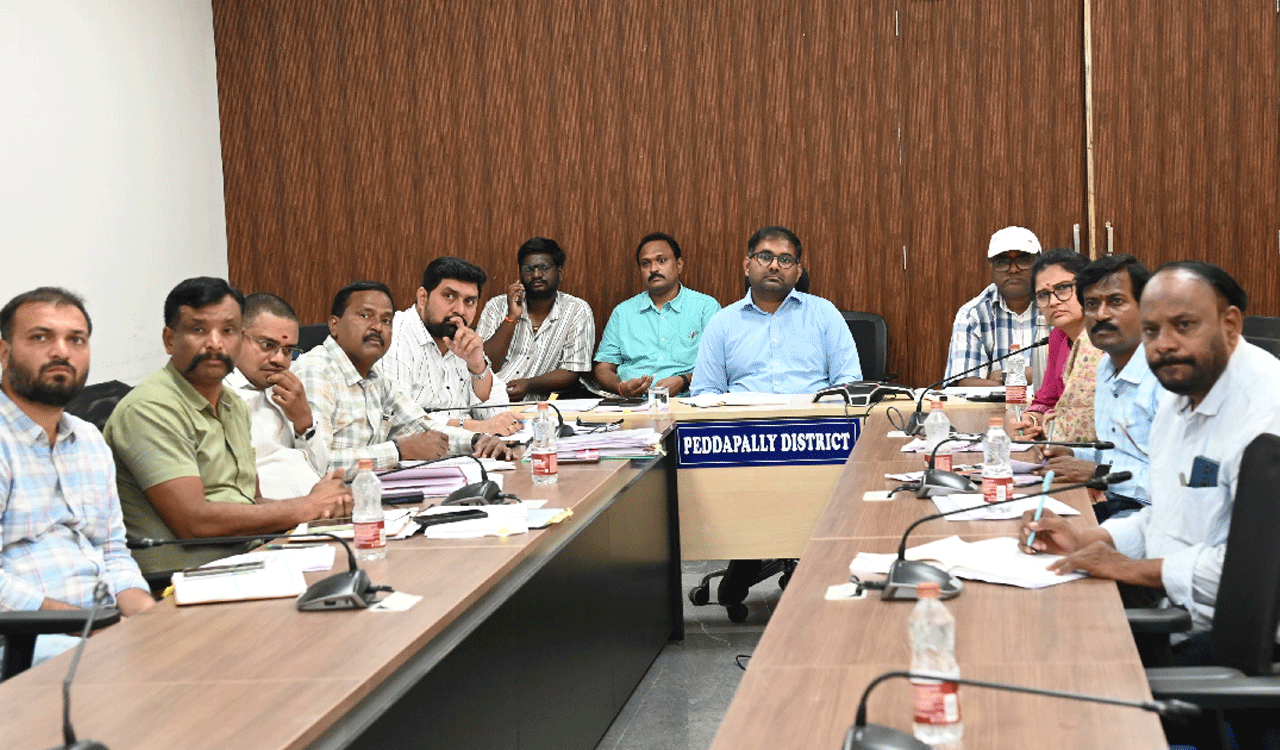 Uttam Kumar Reddy |  తాలు, తరుగు పేరిట కోతలు పెట్టోద్దు.. మంత్రి ఉత్తమ్‌ కుమార్‌ రెడ్డి