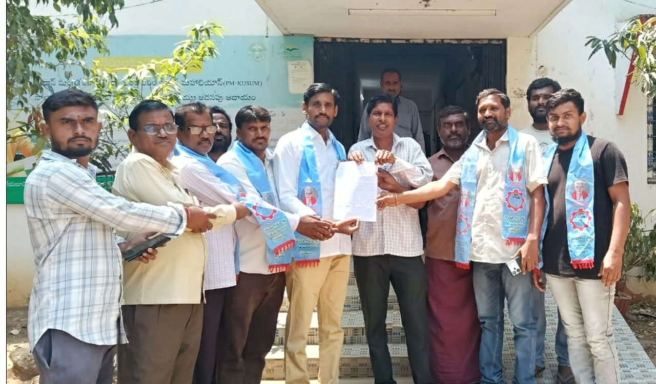 గ్రామ అభివృద్ధి కమిటీల ఆగడాలను అరికట్టాలి