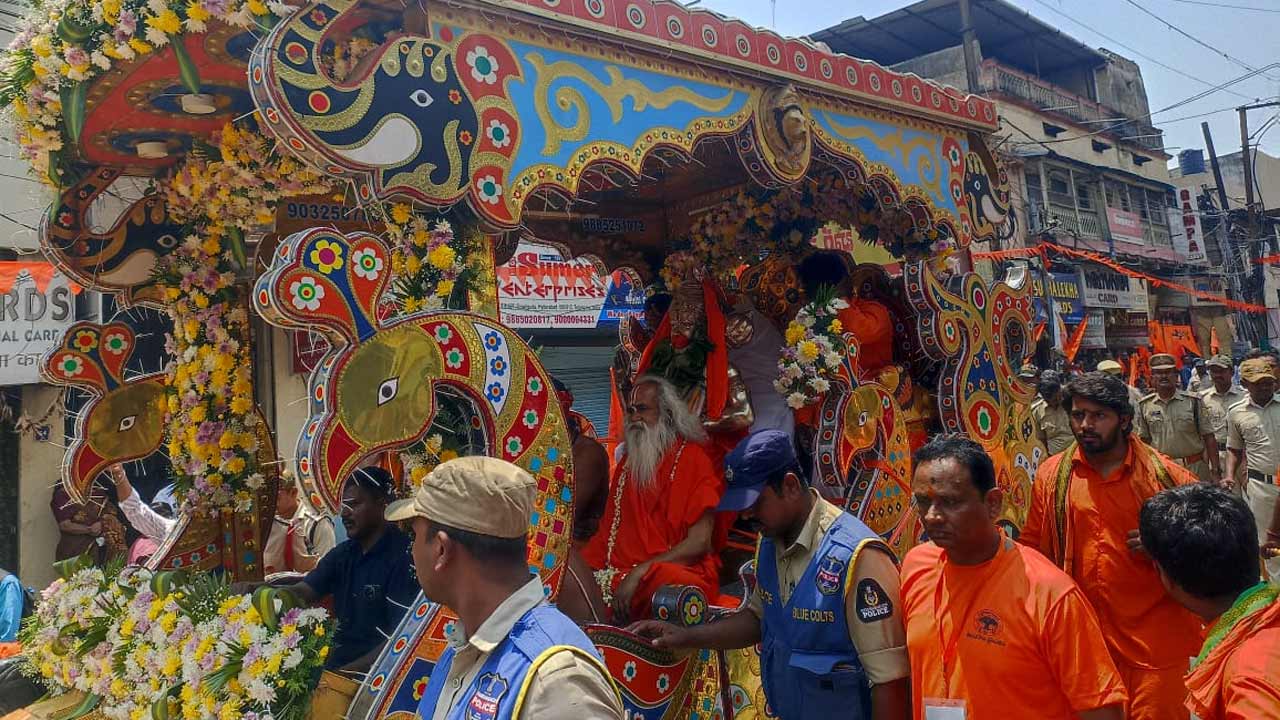 Hyderabad | ఘనంగా ప్రారంభమైన వీర హనుమాన్ విజయ శోభయాత్ర