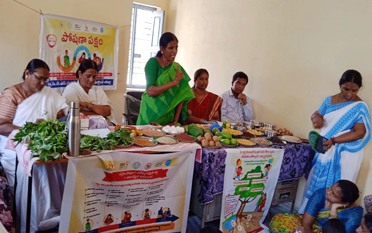 Munugode : గ‌ర్భిణులు పోషకాహారం తీసుకోవాలి : ఏసీడీపీఓ వెంక‌ట‌మ్మ‌
