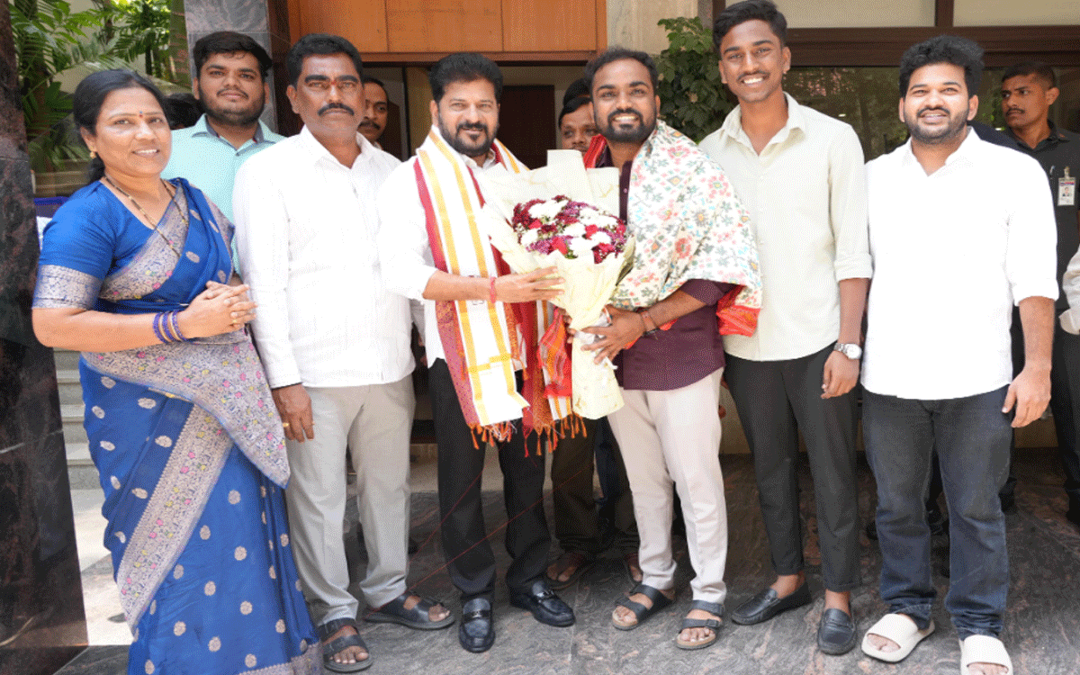 Group-1 : వెంకటరమణకు సీఎం రేవంత్‌రెడ్డి అభినంద‌న