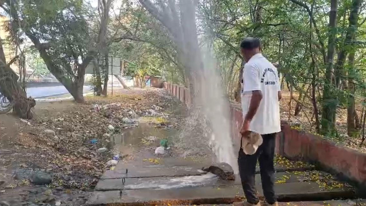 GWMC | గ్రేటర్‌ వరంగల్‌లో ఆగని లీకేజీలు.. పట్టించుకొని మున్సిపల్‌ అధికారులు