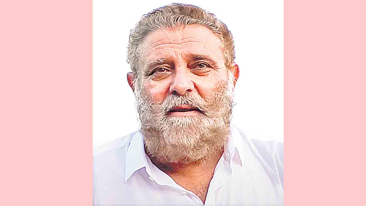 యువీకి అప్పగిస్తే.. అర్జున్‌ మరో గేల్‌ అవుతాడు