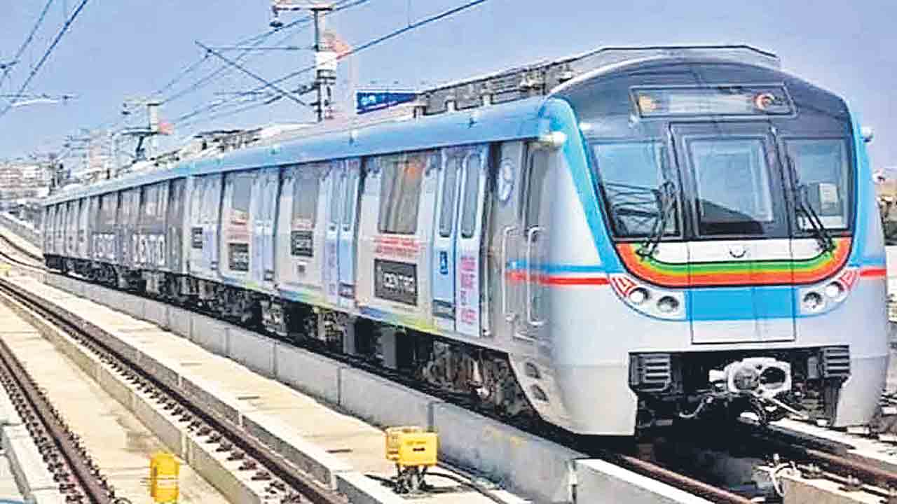 Hyderabad Metro | మెట్రో చార్జీలు 20% పెంపు.. పెంపుపై ప్రయాణికుల అసంతృప్తి
