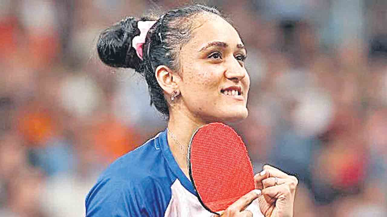 మనిక, మానవ్‌ ముందంజ