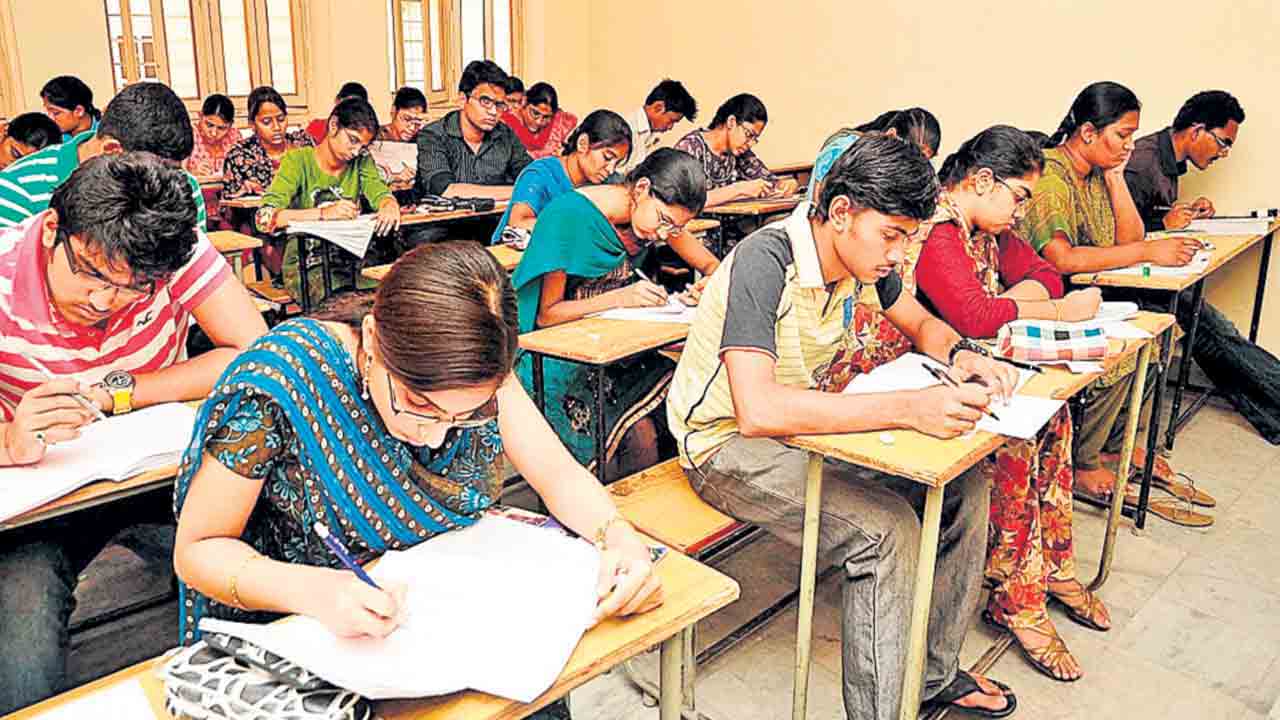 రేపటి నుంచి ఇంజినీరింగ్‌ పరీక్షలు