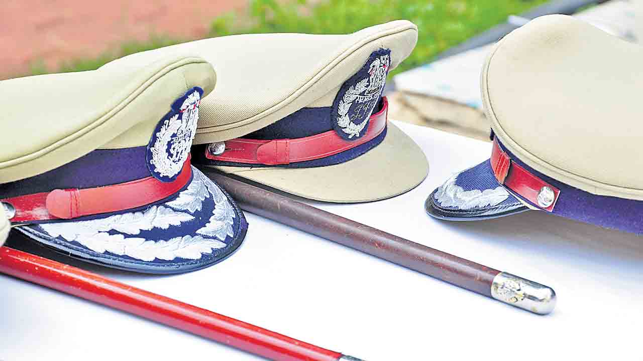 77 మంది డీఎస్పీల బదిలీ