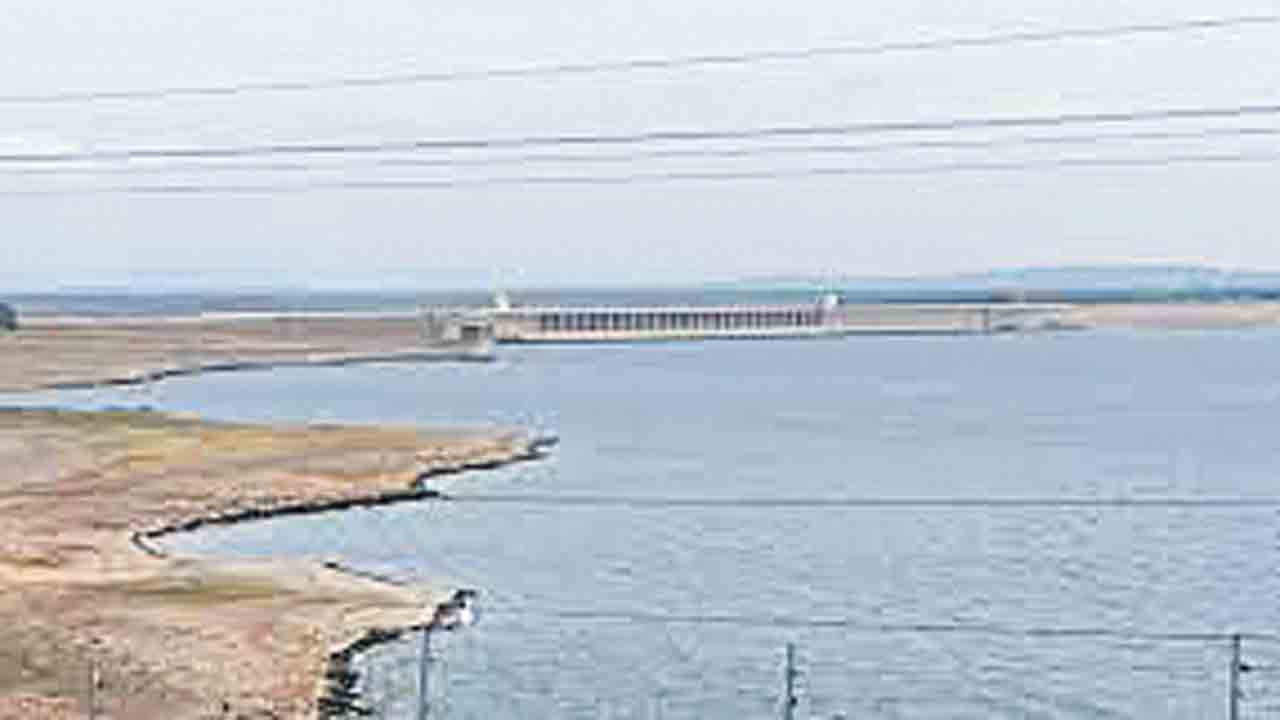 Drinking Water | తెలంగాణకు తప్పని తాగునీటి కటకట.. అడుగంటిన సాగర్‌, శ్రీశైలం జలాశయాలు