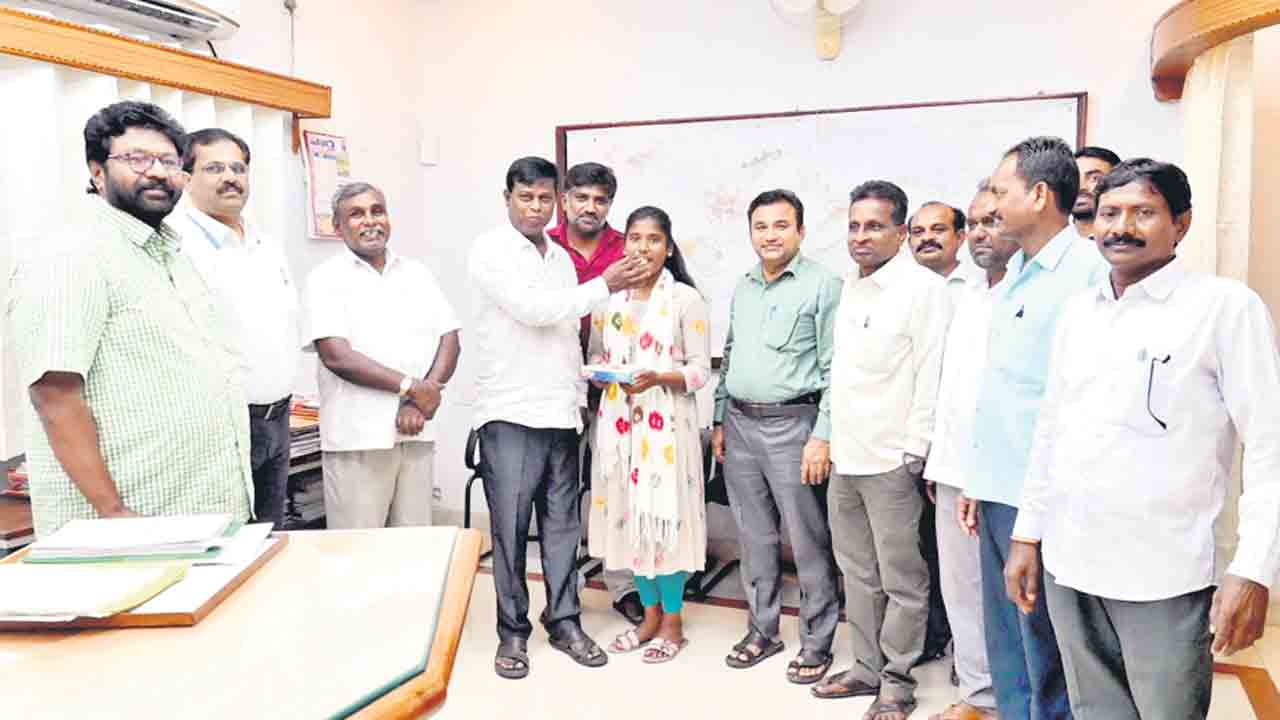 ‘పది’ ఫలితాల్లో పదో స్థానం