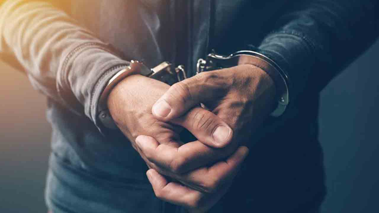 పిక్‌పాకెటింగ్‌ కేసులో మేకల కల్యాణ్‌ అరెస్టు