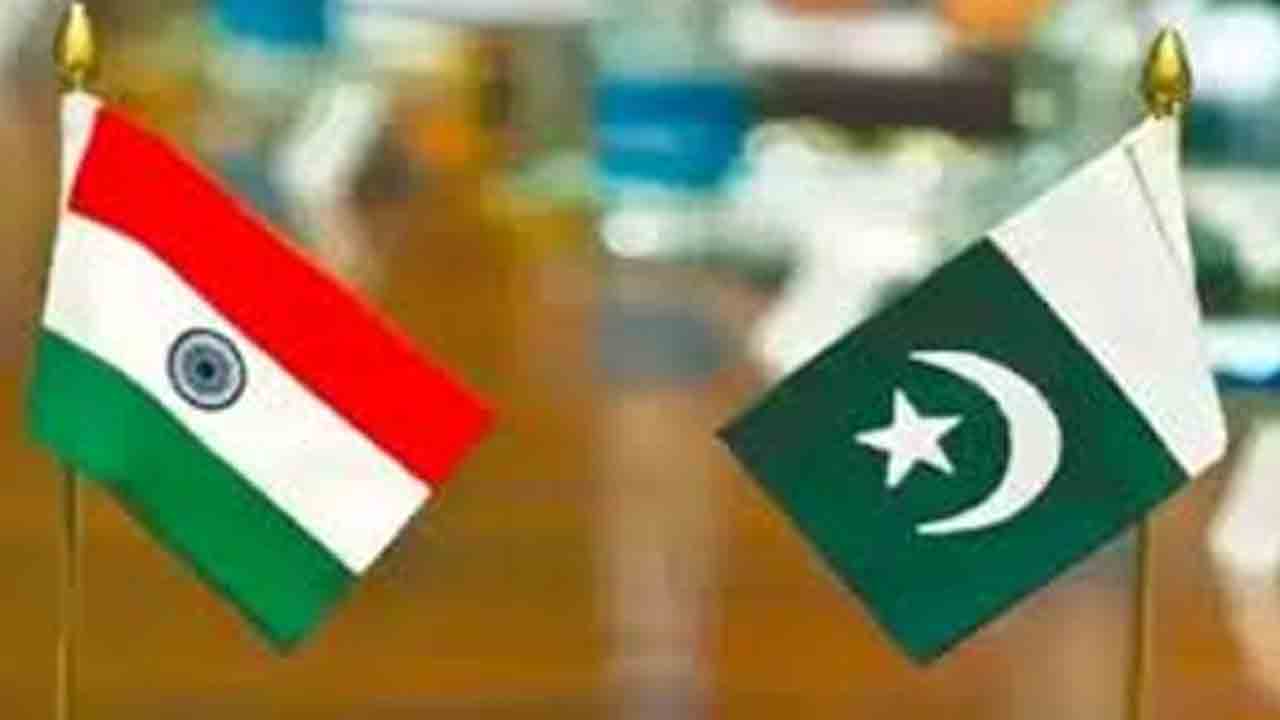 పాక్‌ హై కమిషన్‌ అధికారి బహిష్కరణ