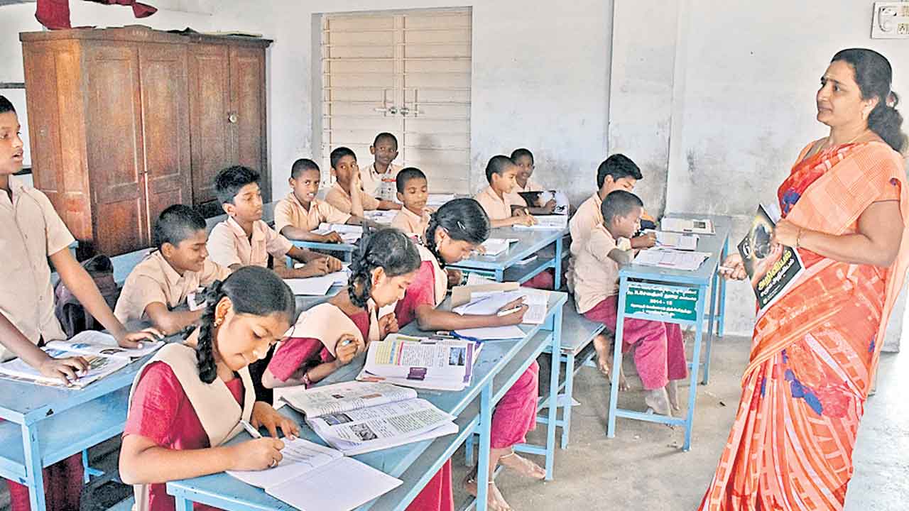 SC Gurukul Society | అడ్డదారిలో ప్రమోషన్లు.. దొడ్డిదారిన బదిలీలు.. వివాదాలకు చిరునామాగా ఎస్సీ గురుకుల విద్యాలయాల సంస్థ