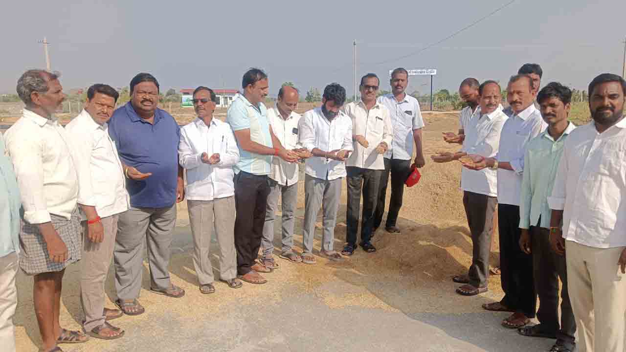 ధాన్యం కొనాల్సిందే..