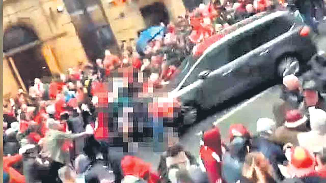 విజయోత్సవ ర్యాలీలో విషాదం