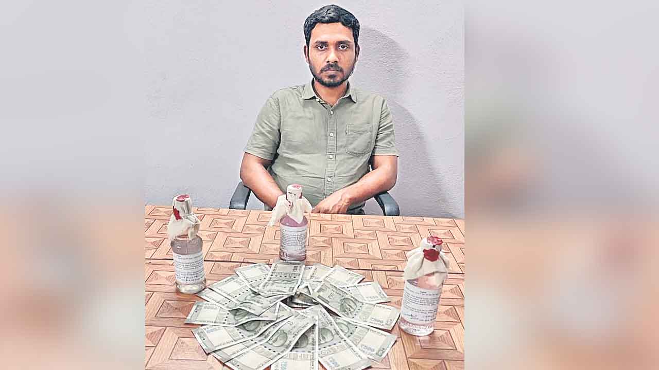 ఏసీబీకి చిక్కిన ఎక్సైజ్‌ సీనియర్‌ అసిస్టెంట్‌