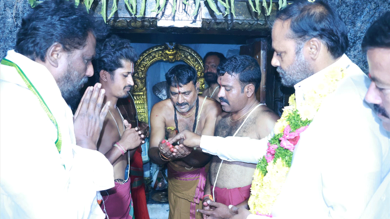 Dharmaram | రథోత్సవంతో  వైభవంగా ఖిలా వనపర్తి శ్రీ లక్ష్మీనరసింహస్వామి జాతర మహోత్సవం