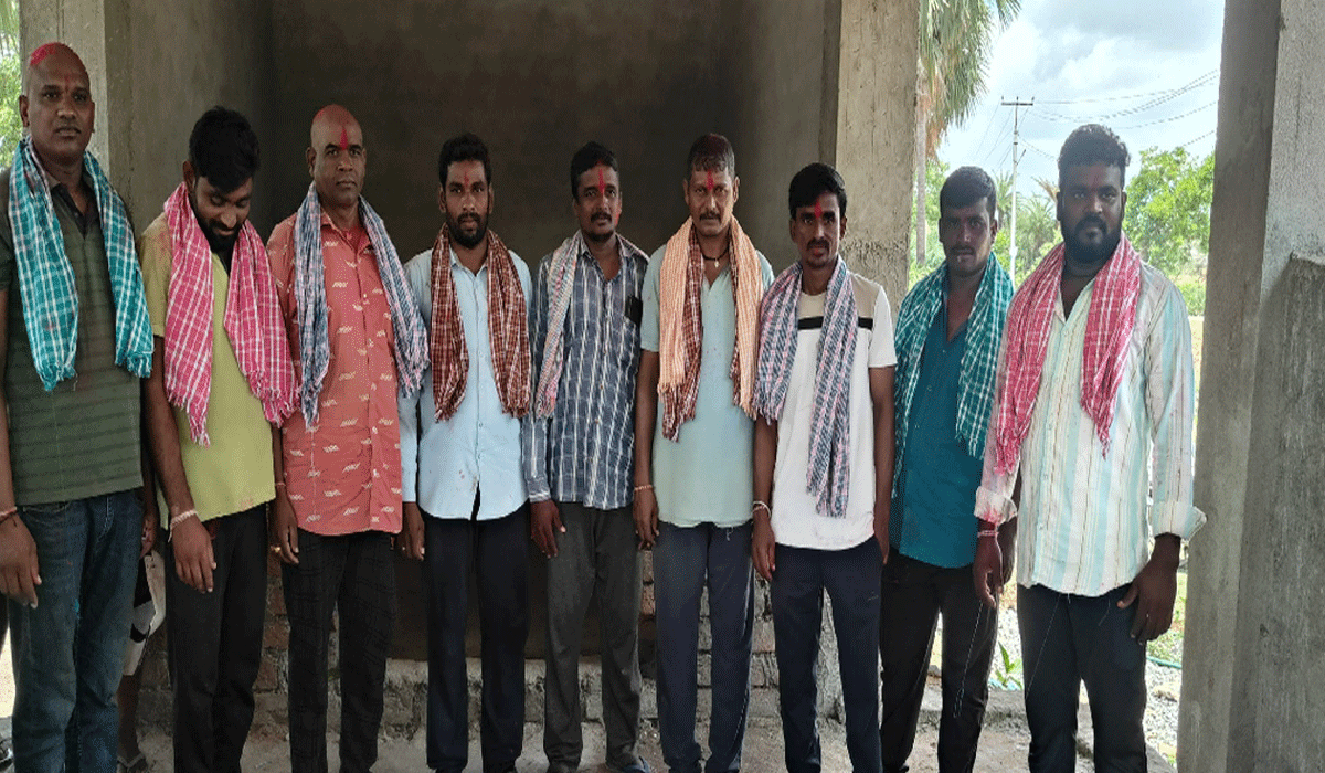 Tractor Owners Association | అడవిశ్రీరాంపూర్ శ్రీ రామాంజనేయ ట్రాక్టర్స్ ఓనర్స్ అసోసియేషన్ అధ్యక్షుడిగా పుప్పాల కమలాకర్