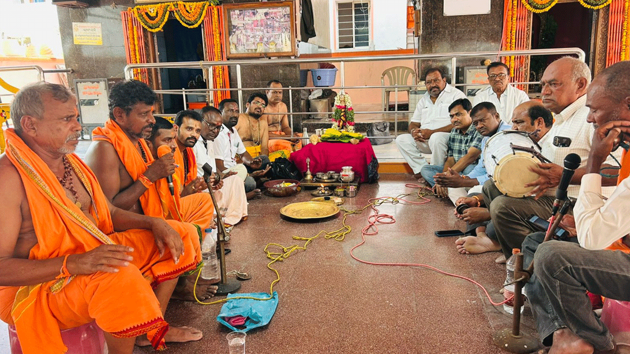 Special prayer | సత్యనారాయణ స్వామి ఆలయంలో ప్రత్యేక పూజలు