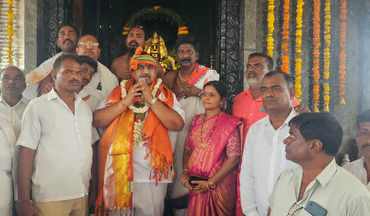 Former MLA Satish Kumar | ఆలయాల అభివృద్ధికి బీఆర్ఎస్ కృషి.. మాజీ ఎమ్మెల్యే సతీష్ కుమార్