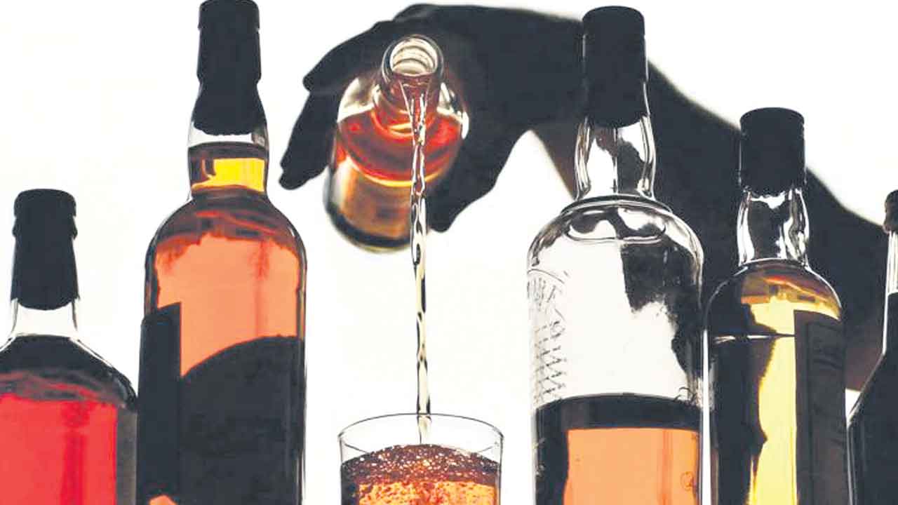 Excise Revenue | ఆదాయమంతా ఖజానాలోకే.. మద్యం కంపెనీలకు 3,100 కోట్ల బాకీ