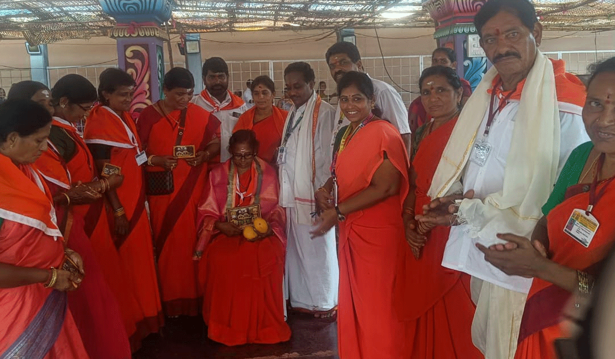 Godavarikhani | కాళేశ్వరం పుష్కరాల సేవలో భ్రమరాంభిక సేవకులకు ప్రశంస