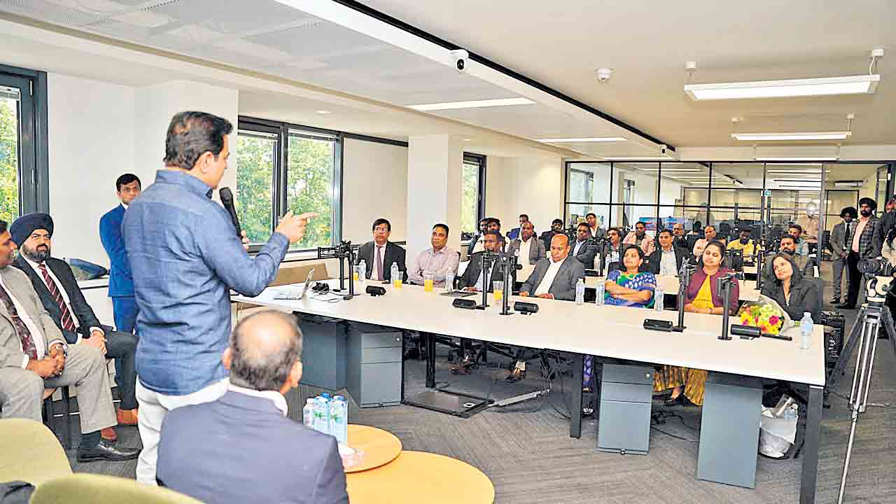 పెట్టుబడులకు ప్రయత్నిస్తం