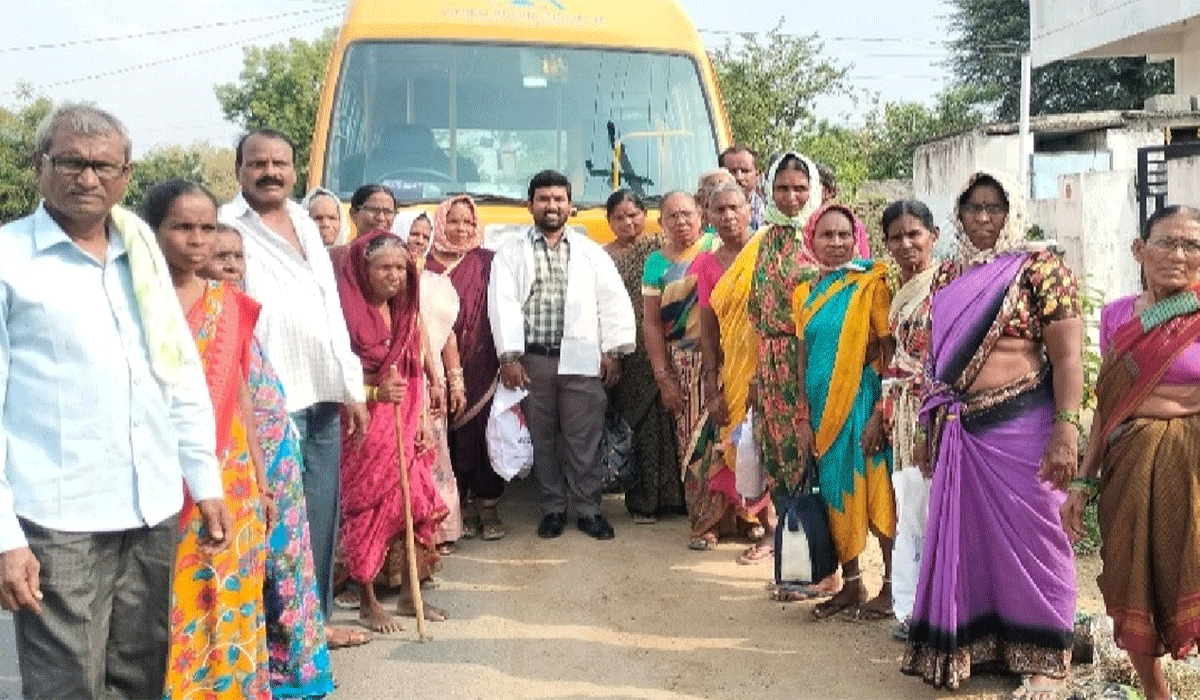 Medical camp | చిగురుమామిడిలో ఉచిత కంటి వైద్య శిబిరం