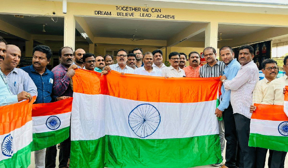 ప్రభుత్వ పాఠశాలలను బలోపేతం చేద్దాం.. ఉపాధ్యాయ ఎమ్మెల్సీ మల్కా కొమురయ్య