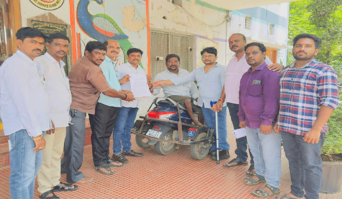 Rajiv Yuva Vikasam scheme | దివ్యాంగులకు రాజీవ్ యువ వికాసం పథకంలో రిజర్వేషన్ అందించాలి