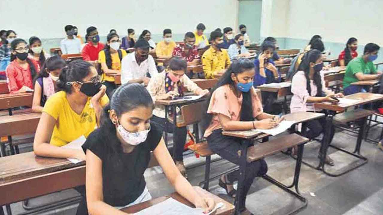 టెన్త్‌ ఫలితాల్లో శ్రీచైతన్య విజయకేతనం