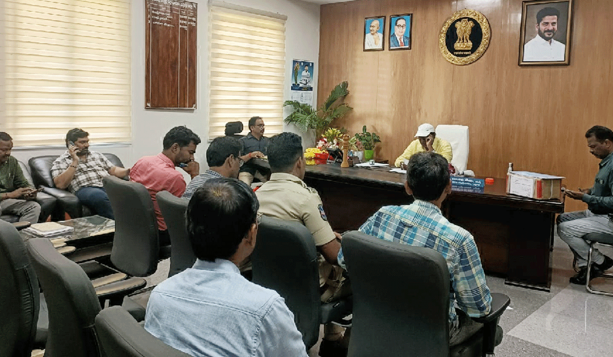 VAO Exam | పకడ్బందీగా గ్రామ పాలన అధికారి పరీక్ష.. అదనపు కలెక్టర్‌ దాసరి వేణు