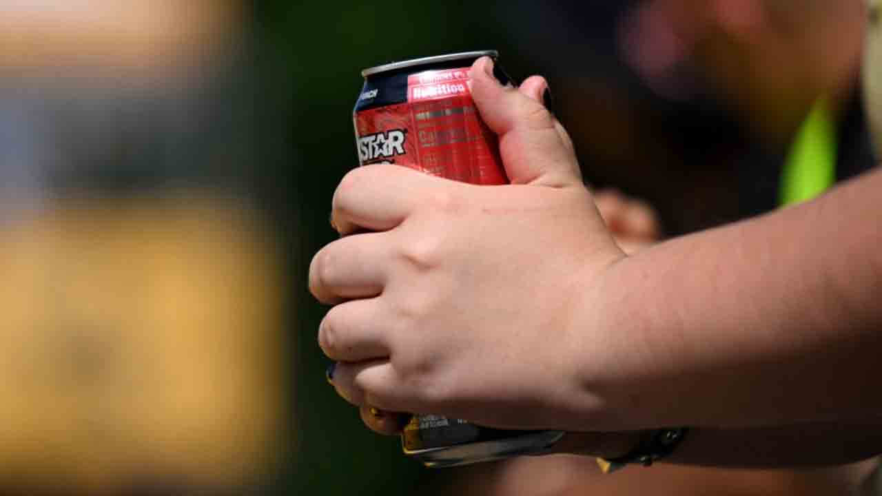 18 ఏండ్ల లోపు పిల్లలకు ఎనర్జీ డ్రింక్స్‌పై రష్యా నిషేధం