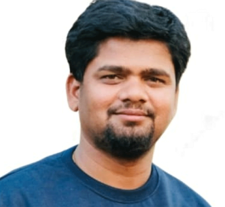 BRS Social Media, Warrior | అర్ధరాత్రి బీఆర్‌ఎస్ సోషల్‌ మీడియా వారియర్‌ అరెస్ట్‌.. హైదరాబాద్‌కు తరలింపు