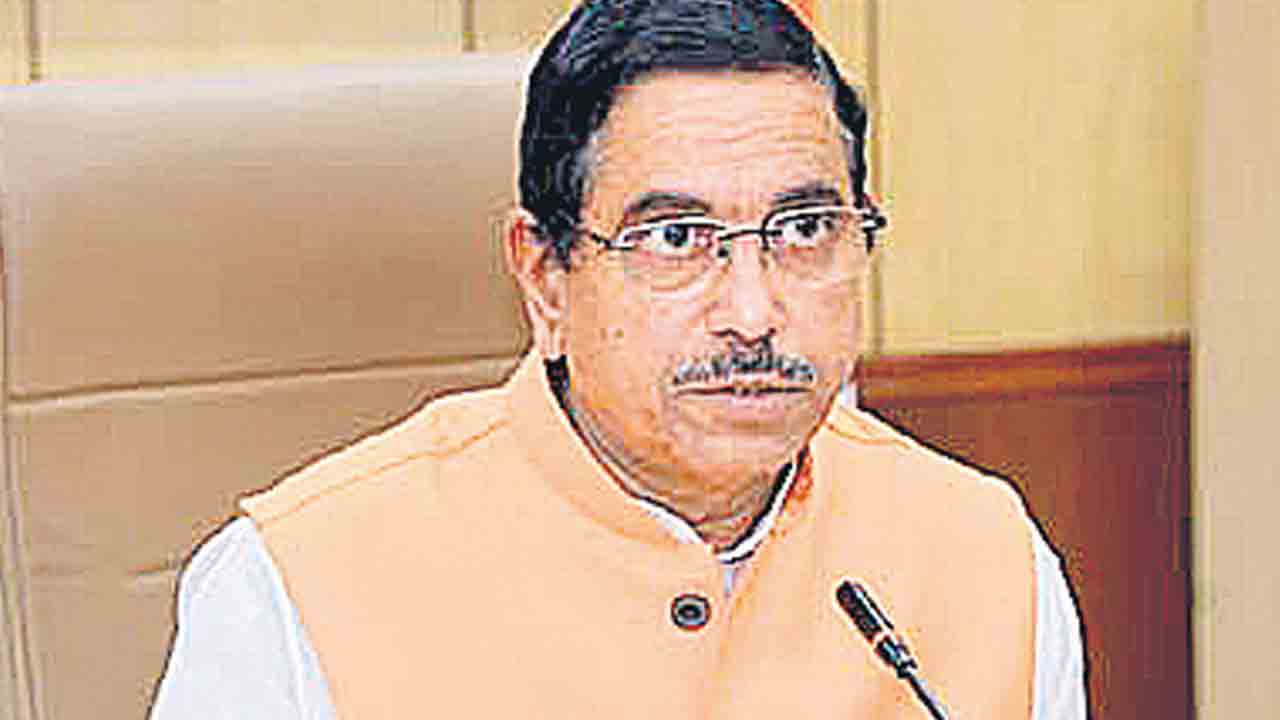 ‘పరమేశ్వరపై కాంగ్రెస్‌ నేతలే ఫిర్యాదు చేశారు’