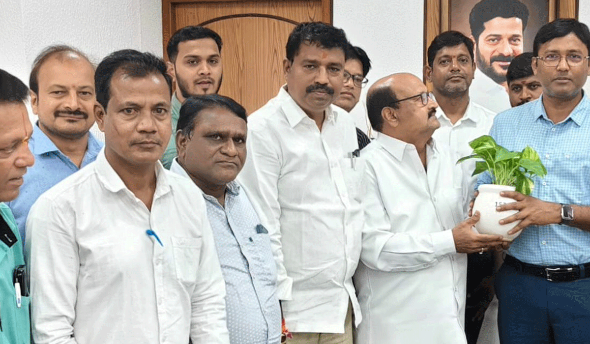 Genco CMD | జెన్కో సీఎండీ ని కలిసిన నాయకులు