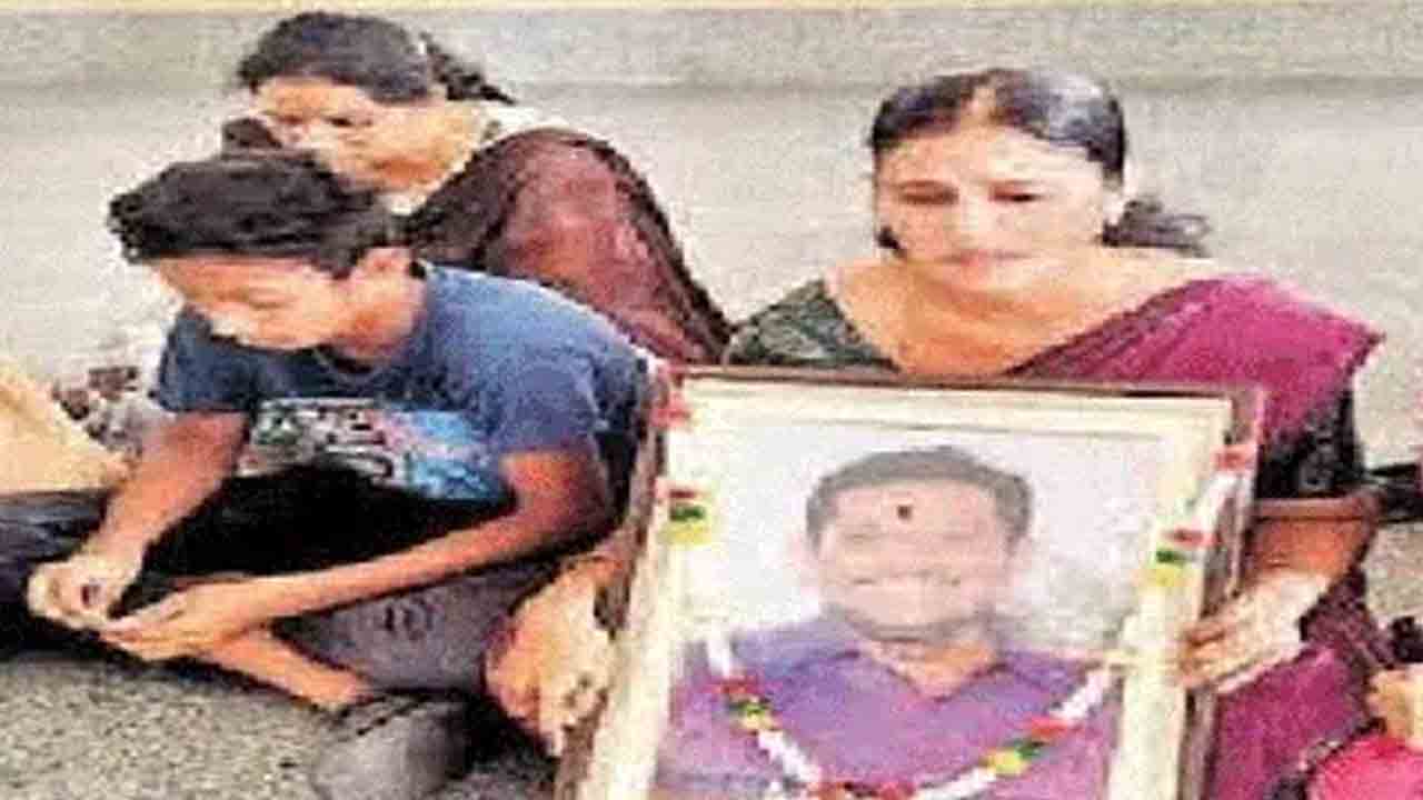 ఏడీఏ సస్పెన్షన్‌