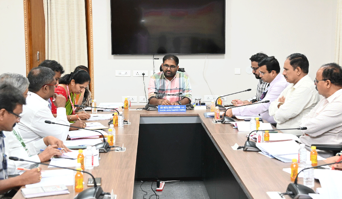 Collector Koya Sri Harsha | ప్రభుత్వ లక్ష్యాల సాధనలో బ్యాంకర్లు తోడ్పాటు అందించాలి.. పెద్దపల్లి కలెక్టర్‌ కోయ శ్రీ హర్ష