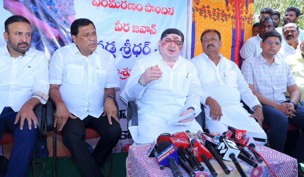 Ponnam Prabhakar | శ్రీధర్ కుటుంబానికి అండగా ఉంటాం.. మంత్రి పొన్నం ప్రభాకర్‌ వెల్లడి