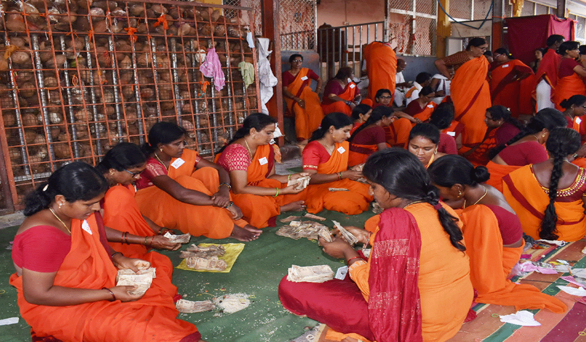 Kondagattu Hundi Income | కొండగట్టు అంజన్న 25 రోజుల హుండీ ఆదాయం రూ.కోటి