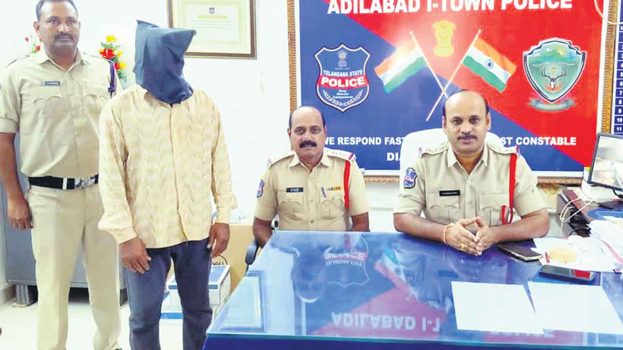 అసభ్యకరంగా ప్రవర్తించిన క్షుద్ర మాంత్రికుడి అరెస్ట్‌