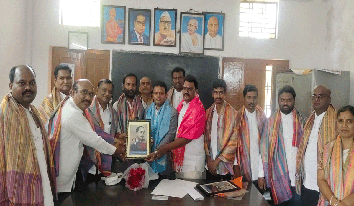 KORUTLA | న్యాయవాదుల సమస్యల పరిష్కారానికి కృషి చేస్తా.. కుంచ సునీల్ గౌడ్