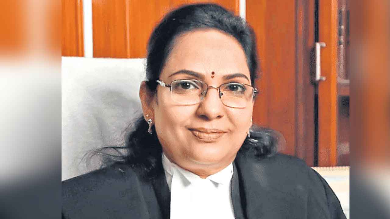 హైకోర్టు జడ్జి జస్టిస్‌ ప్రియదర్శిని కన్నుమూత