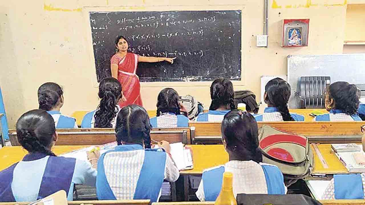 సర్‌ప్లస్‌ టీచర్ల సర్దుబాటు