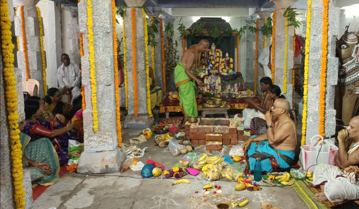 Siricilla | సిరిసిల్లలో కమనీయంగా వేంకటేశ్వరుడి కల్యాణం