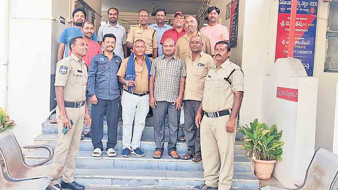 ఆటో డ్రైవర్ల ముందస్తు అరెస్టు