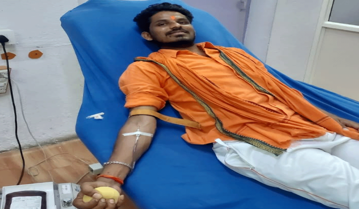 Donating blood | ముప్పై సార్లు రక్తదానం చేసి మానవత్వం చాటుకున్న సాయికిషోర్ గౌడ్
