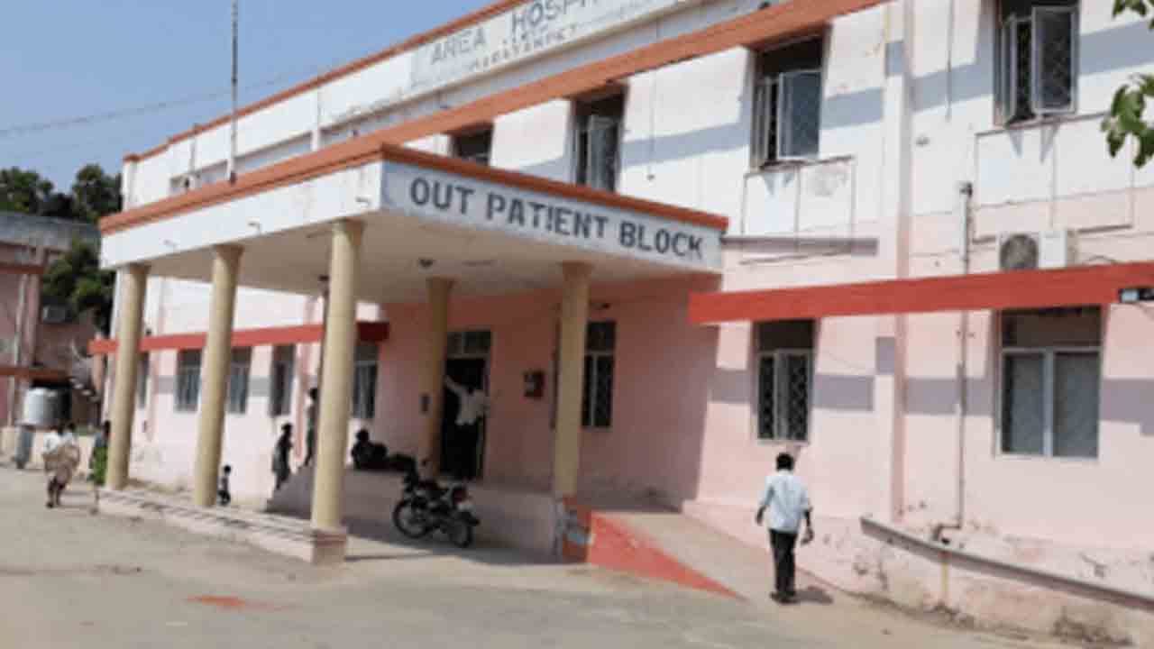 పాలమూరు దవాఖానకు పంపిస్తే..ప్రైవేట్‌కు రెఫర్‌!