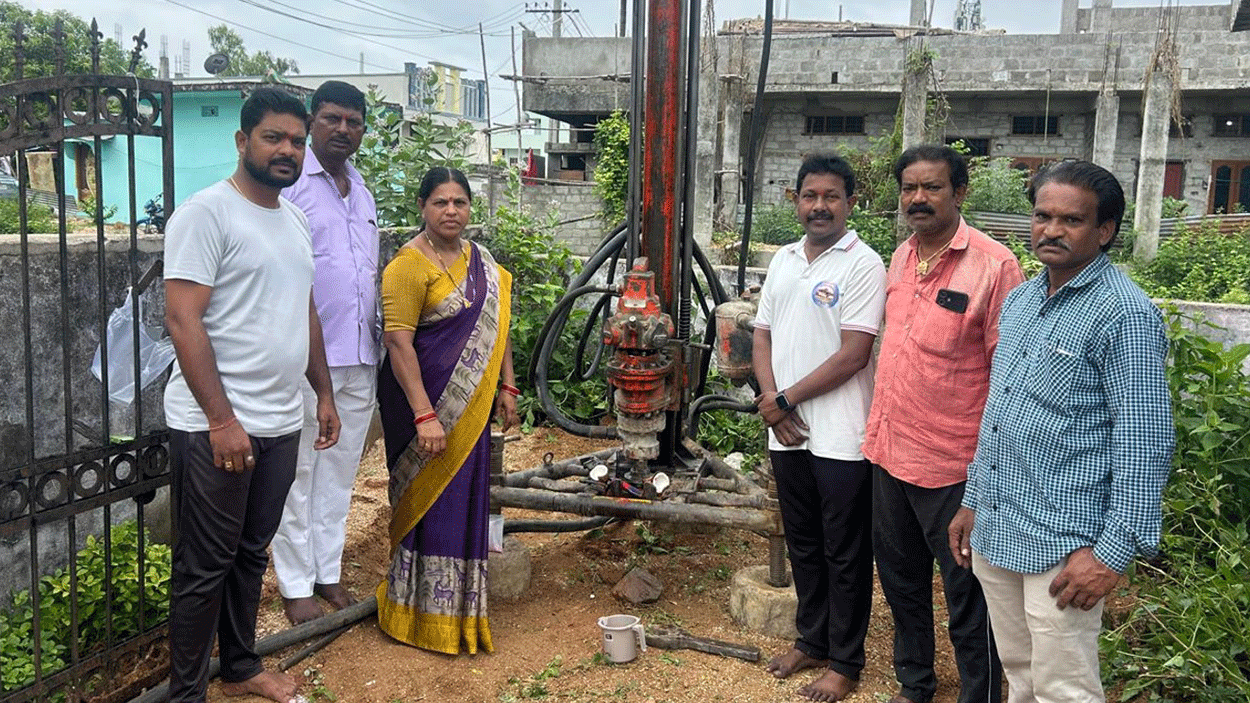 Greater Warangal | గ్రేటర్ వరంగల్ 32వ డివిజన్ జై భీమ్ స్మశాన వాటికలో బోరు