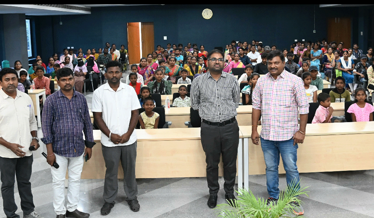 Orphaned children | అనాథ పిల్లలకు అండగా ఉంటాం.. పెద్దపల్లి కలెక్టర్‌ కోయ శ్రీ హర్ష